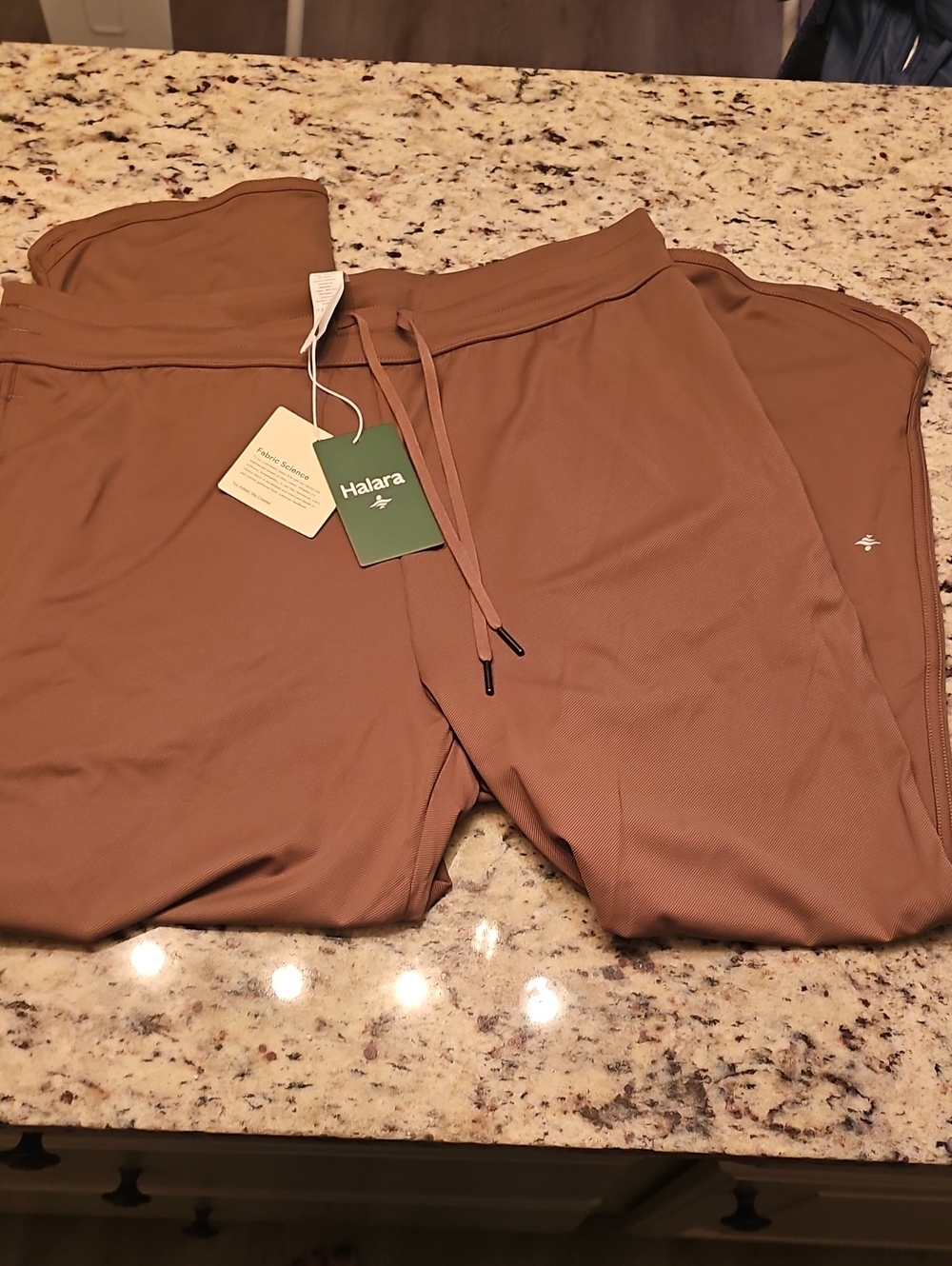 HALARA Drawstring Joggers — Brown